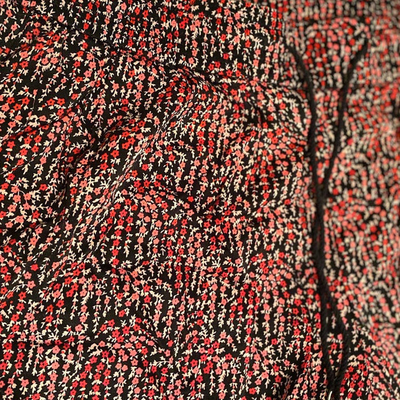 Ann Taylor Loft Dress Shorts Floral Black Red Pink Vacation Rayon Med - Picture 4 of 5